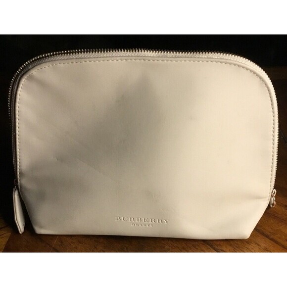 Burberry Handbags - BURBERRY BEAUTY CREAM COLOR MAKE UP BAG/ POUCH WITH DOUBLE ZIPPER PULLS